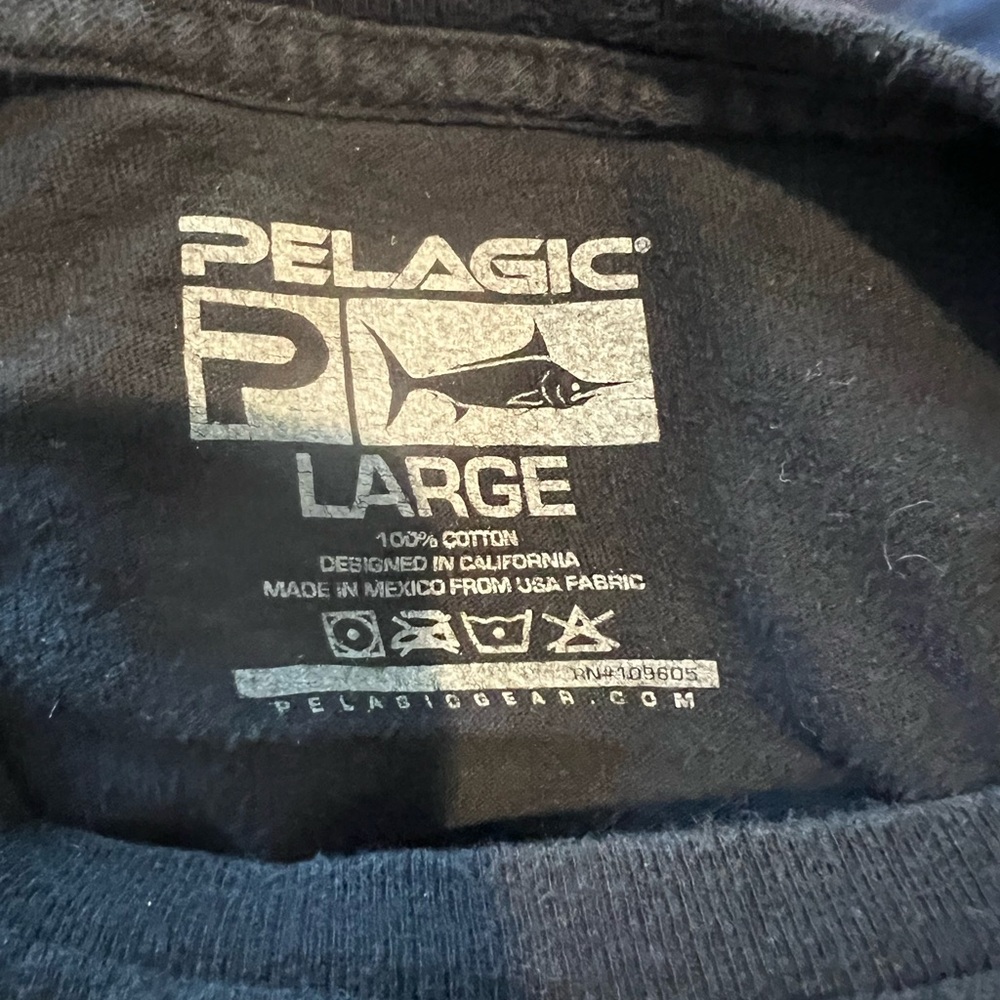 Men's Pelagic Top and Fishing Shorts - Picture 3 of 3